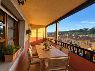 Piso en Ribadesella. Dúplex con terraza caminando a la playa