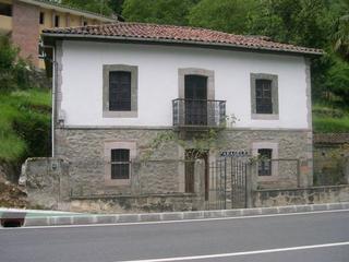 Masia a Peñamellera Alta. Casa en plena ruta del cares