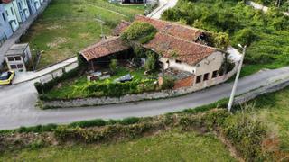 Masia a Posada-Barro. Casona con parcela para rehabilitar, orientacion sur en bricia