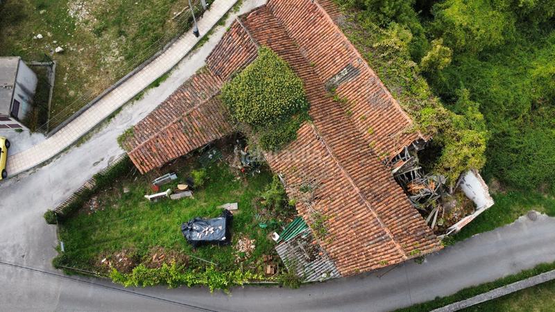 Foto 84c5012e-aad6-4792-bdd9-b60daaa8dada. Masía casona con parcela para rehabilitar, orientacion sur en bricia en Llanes