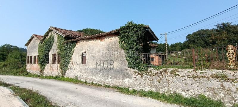 Foto a07d6834-b377-4bb2-bbf3-0ea42e1017ed. Masía casona con parcela para rehabilitar, orientacion sur en bricia en Llanes