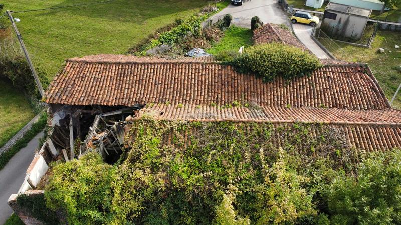 Foto cbab34ef-d7f9-42a2-a14b-97c3966efbba. Masía casona con parcela para rehabilitar, orientacion sur en bricia en Llanes