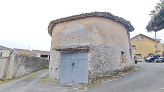 Casa a Celorio-Poó-Parres. Cuadra para rehabilitar en porrua.