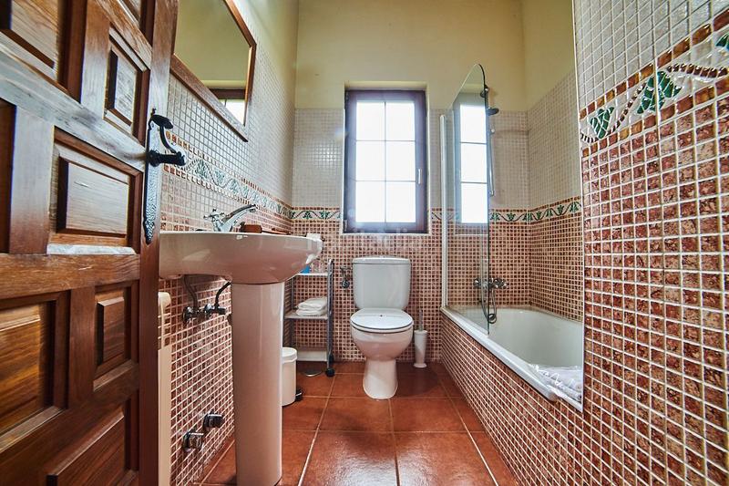 Foto 8d60ba93-f128-46c2-8bf2-3ce7ba2bd89e. Casa amb calefacció a Cué-San Roque-Andrín Llanes