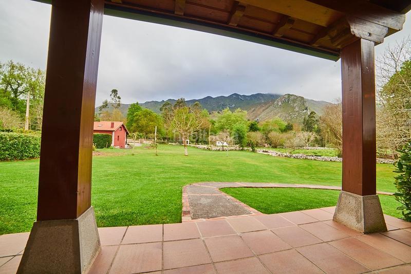 Foto f1d54f35-7d04-4d81-8e01-b2a112130594. Casa amb calefacció a Cué-San Roque-Andrín Llanes