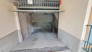 Aparcament cotxe  Carrer ponent. Plaça de pàrquing en venta