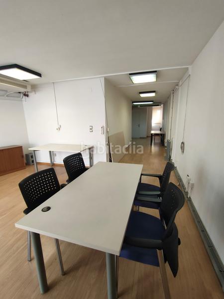 Foto 481acc17-2e0c-4383-ade4-b5a263922655. Location bureau dans carrer major 22 dans Castellbisbal