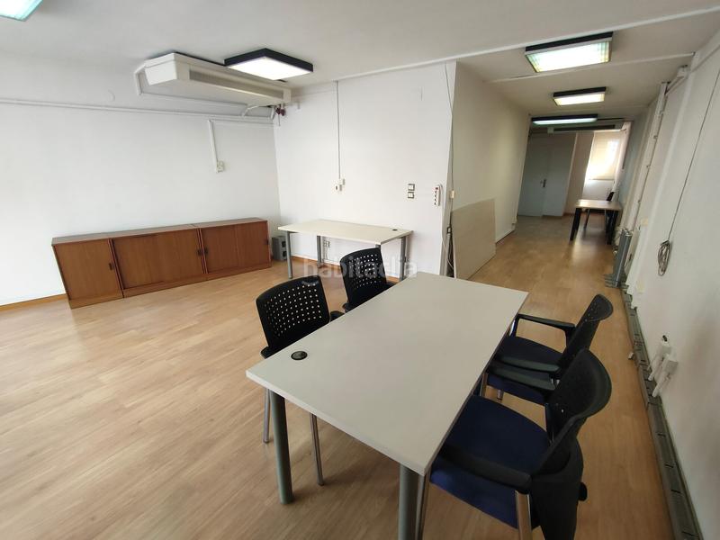 Foto 58a1fed5-6062-40df-9fcd-3bec5a465ba8. Location bureau dans carrer major 22 dans Castellbisbal