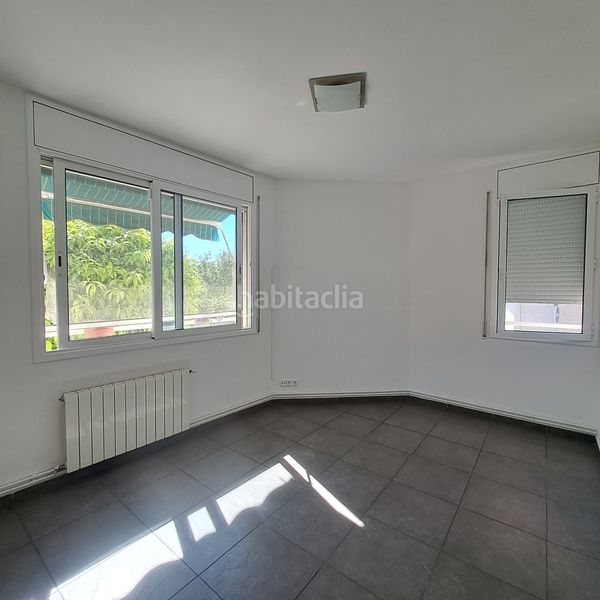 Foto 2f8d0742-b7e3-4b6c-b0a0-d8b37e8dff3b. Planta baixa amb calefacció a Castellbisbal