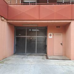 Aparcament cotxe a Carrer de francesc macià 62. Plaça de pàrquing i traster