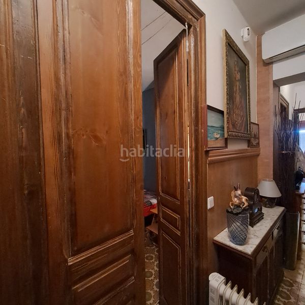 Foto 18626ee3-2b30-4474-a5e4-a4e352c50e0e. Masia amb xemeneia a Castellbisbal
