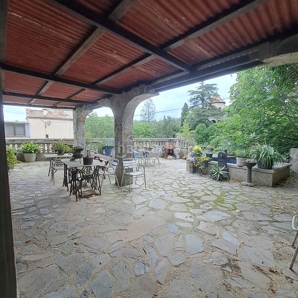 Foto 79b8cbb8-895a-4fff-8137-6cf58888926d. Masia amb xemeneia a Castellbisbal
