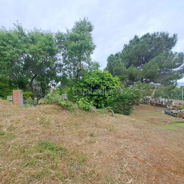 Foto cab801ae-386c-4f0b-9ab4-61787c1634d0. Masia amb xemeneia a Castellbisbal