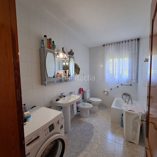 Foto 0f01a9e8-d2d7-4582-9dee-97850268d5a4. Casa amb xemeneia calefacció a Castellbisbal