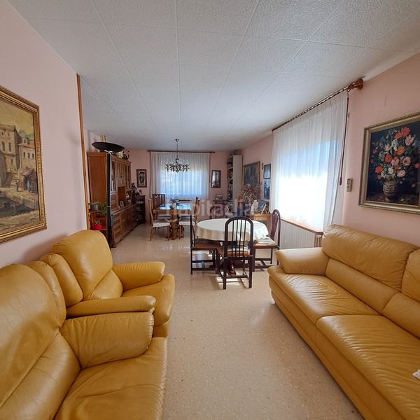 Foto e334a407-d9bd-4e12-af3d-9cc4ec41db9a. Casa amb xemeneia calefacció a Castellbisbal