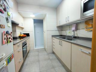 Planta baja en Castellbisbal. Planta baja con 3 habitaciones con calefacción y aire acondicion
