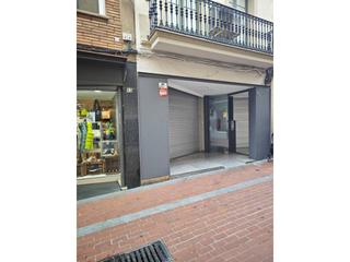 Lloguer Local Comercial  Font vella. Local en alquiler en el centro