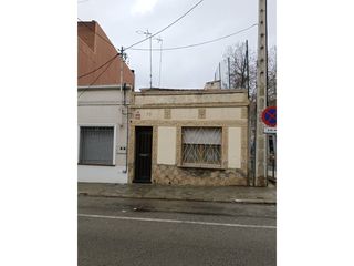 Casa  Calle pardo baz�n. Planta baja en venta para reformar, al lado del club nataci� ter