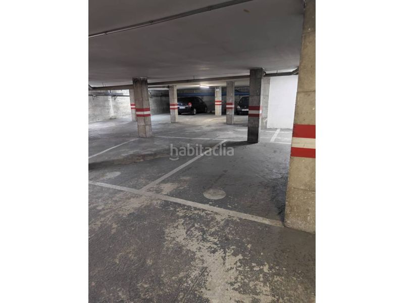 Foto d8e91497-e33a-4ada-b250-876e578d7cba. Aparcament cotxe a Ca n'Aurell Terrassa