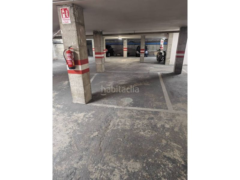 Foto f7ab09aa-ef54-4257-b90f-01e25c0e2abb. Aparcament cotxe a Ca n'Aurell Terrassa