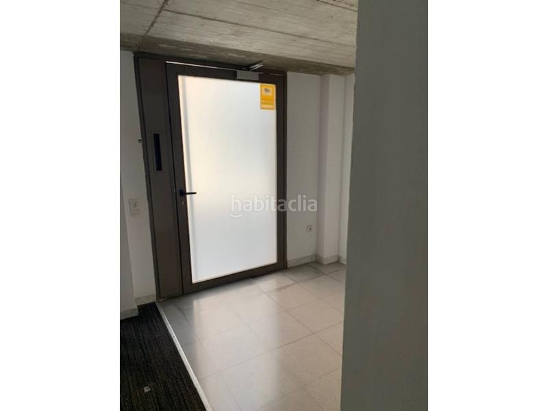 Foto 34093abe-0a4c-4692-9bdf-801baaeb704e. Alquiler local comercial local en alquiler ideal oficina en Terrassa