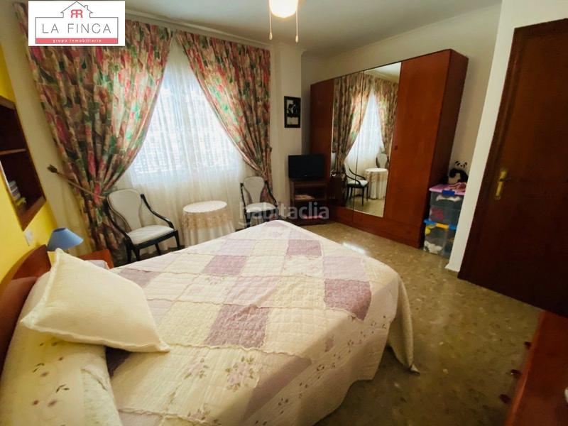 Foto 5b867788-4a5e-48e0-8943-a742d1fabb9f. Casa gran casa independiente con piscina y zonas ajardinadas. en Málaga