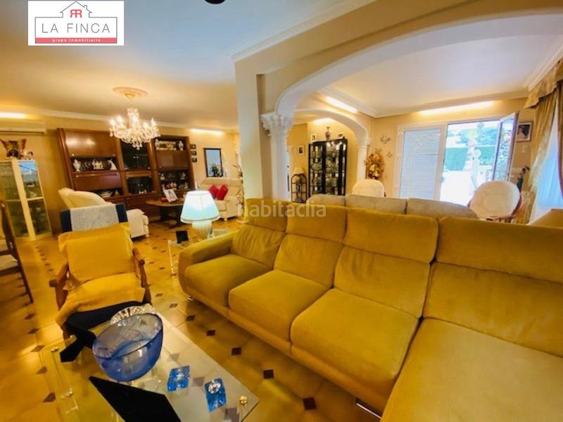 Foto e7e16994-d740-4621-9285-0bc578a2813b. Casa gran casa independiente con piscina y zonas ajardinadas. en Málaga