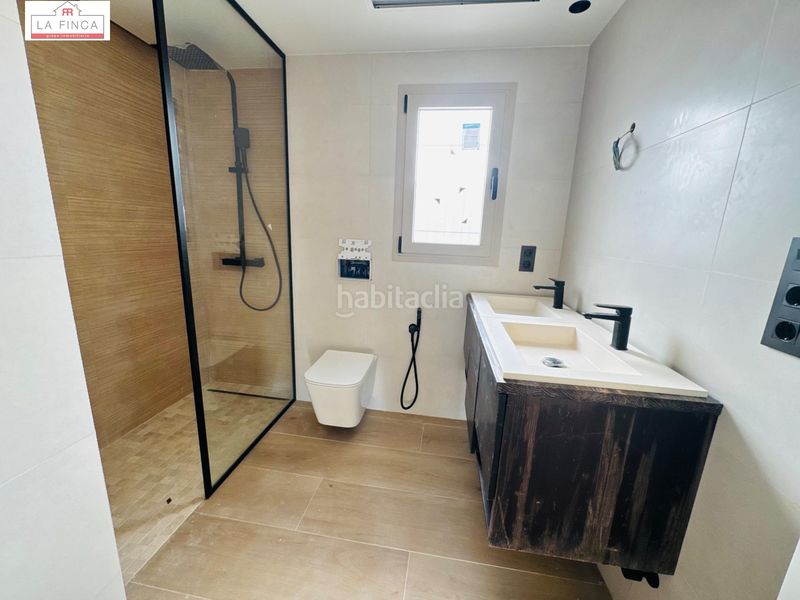 Foto fac7323e-7638-4e43-9d3f-cee3a7956478. Casa aparellada a Cerrado de Calderón - Hacienda Paredes Málaga