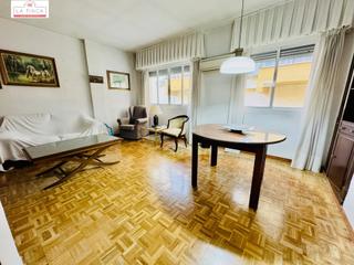 Piso en Gibralfaro. Bonito piso grandes dimensiones 4 habitaciones muy cerca del cen