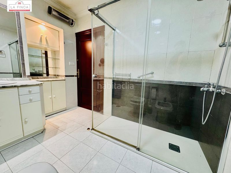 Foto cbd72aa3-f45e-46cc-b9bb-9ae8e7a1a180. Pis amb aparcament a Gibralfaro Málaga