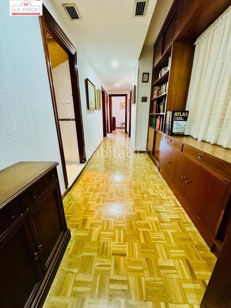 Foto d7fedd4d-b228-47ae-91db-a88b63fa171f. Pis amb aparcament a Gibralfaro Málaga