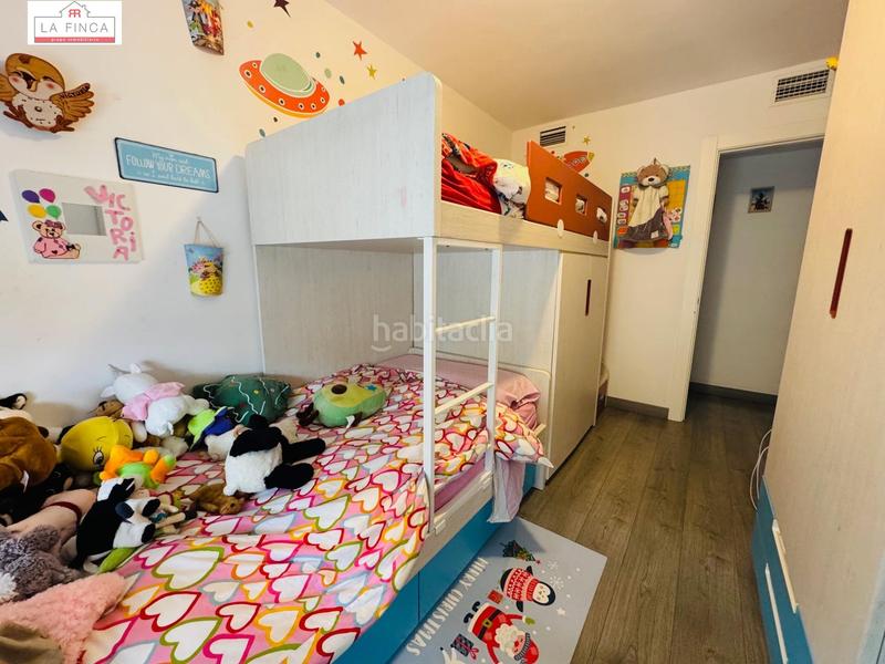 Foto 7ac9d053-f59e-468b-b9b9-9686e36ffbfc. Piso dúplex con terraza solarium, garaje y tratero en Málaga