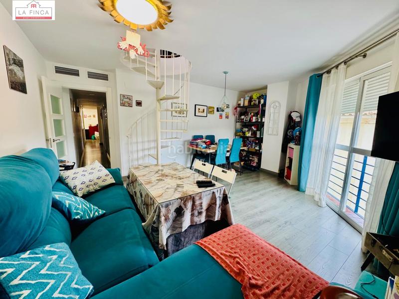 Foto c2f0f3d0-4b0b-4d48-95ad-90a1d0b57d31. Piso dúplex con terraza solarium, garaje y tratero en Málaga