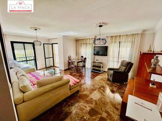 Piso en Girón - Las Delicias. Amplia y luminosa vivienda a 100 metros de la playa en zona pací
