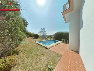 Chalet  Calle calle moncayo, 3. Magnífico chalet con vistas a la bahía