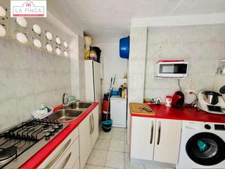 Piso en El Palo. Vivienda luminosa con vistas al mar de 3 dormitorios