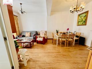 Etagenwohnung in La Victoria