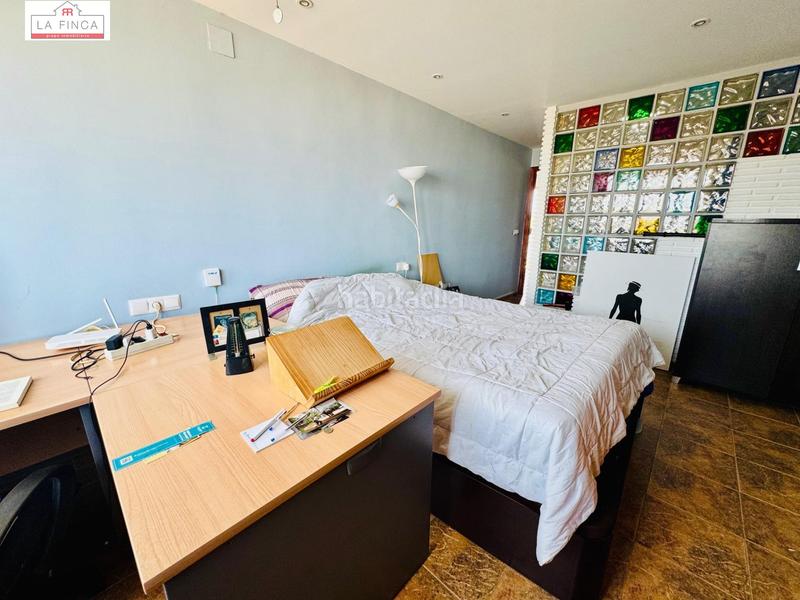 Foto c4f011be-07f0-46d5-9028-765422e1bc75. Piso 2 dormitorios con piscina y parking a 150m de la playa en Torremolinos