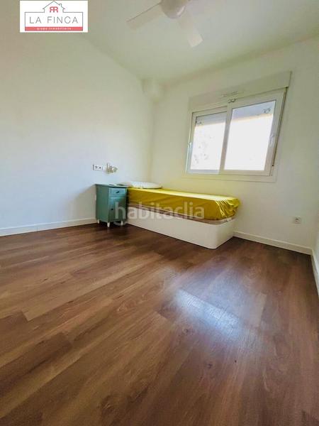 Foto 55d769ef-9d2b-436b-9bb9-e5dae9f973e8. Alquiler dúplex vivienda 3 habitaciones, garaje y piscina en Málaga