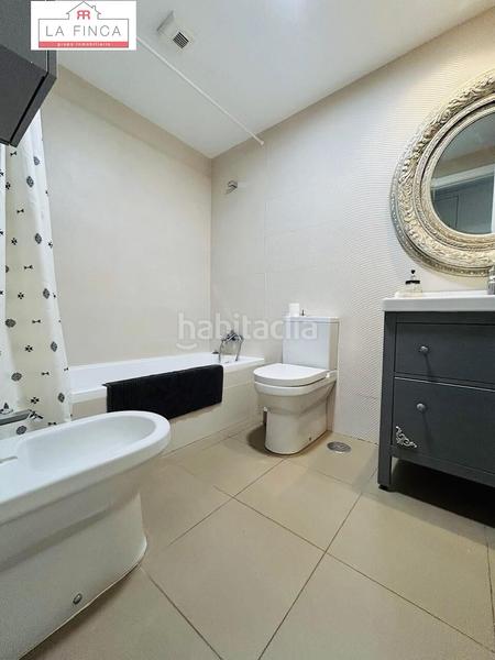Foto 9d8ca1f9-c890-49f6-92d9-552f7e12744a. Alquiler dúplex vivienda 3 habitaciones, garaje y piscina en Málaga