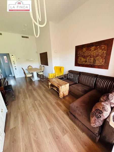 Foto dd05e659-39e9-4e82-b999-16c4755965ce. Alquiler dúplex vivienda 3 habitaciones, garaje y piscina en Málaga