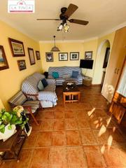 Appartement à Benajarafe. Apartamento 1 habitación con piscina y recinto cerrado