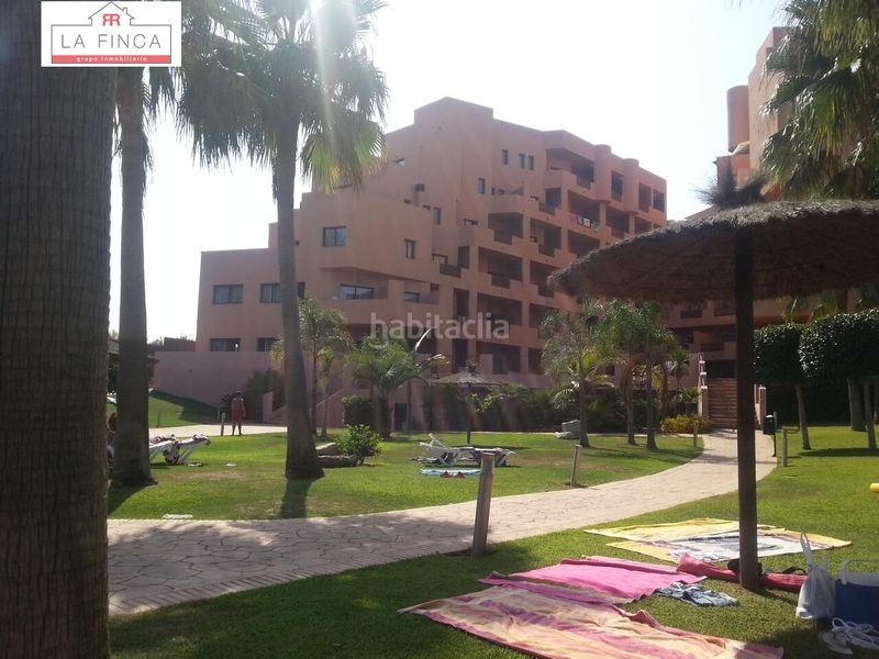 Foto 066765a4-eb6f-464c-ae88-96dd804eb16e. Pis amb aparcament piscina a Manilva pueblo Manilva