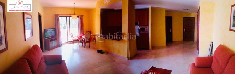 Foto c5de0c4a-bfb8-4e8a-bbe7-d42a05afa0d4. Pis amb aparcament piscina a Manilva pueblo Manilva