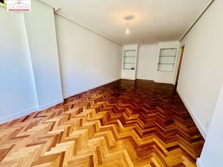 Appartement à Mayorazgo. Vivienda 4 dormitorios garaje y piscina