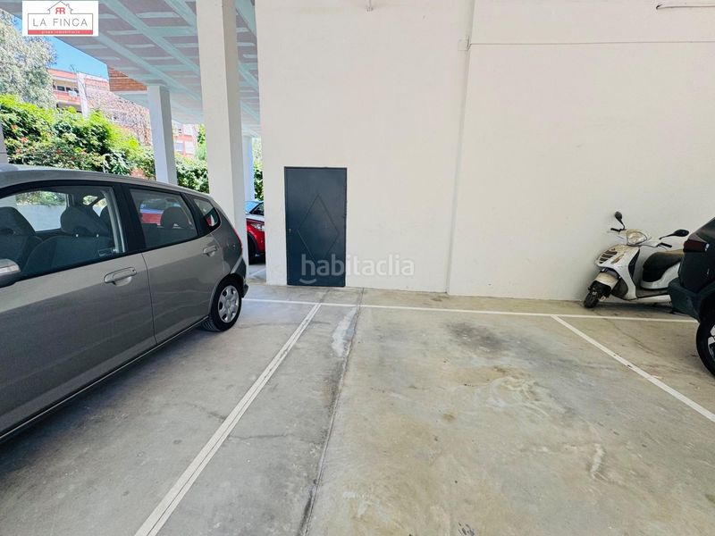 Foto e9536934-bc4d-4700-832b-7d91bd0ce27c. Pis amb aparcament piscina a Mayorazgo Málaga