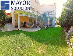 Xalet a Centre. Venta de nuda propiedad