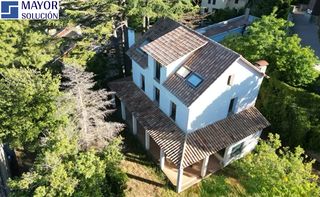 Xalet a Passatge de sant jordi 4. Casa/chalet independiente