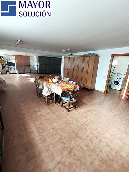 Foto 73884771-d8b0-4025-ac36-ed2d023fd9e8. Casa amb xemeneia calefacció aparcament a Medinyà