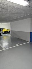 Parking coche  Carrer de tomàs ortuño. ¡invierte en tu futuro! plaza de garaje reformada con alta renta